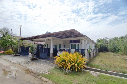 Ejen Hartanah Ipoh Perak Banglo Setingkat Untuk dijual di RPT Jelapang Baru (Gugusan Manjoi), Kampung Dato' Ahmad Said Tambahan 2 Ipoh Perak