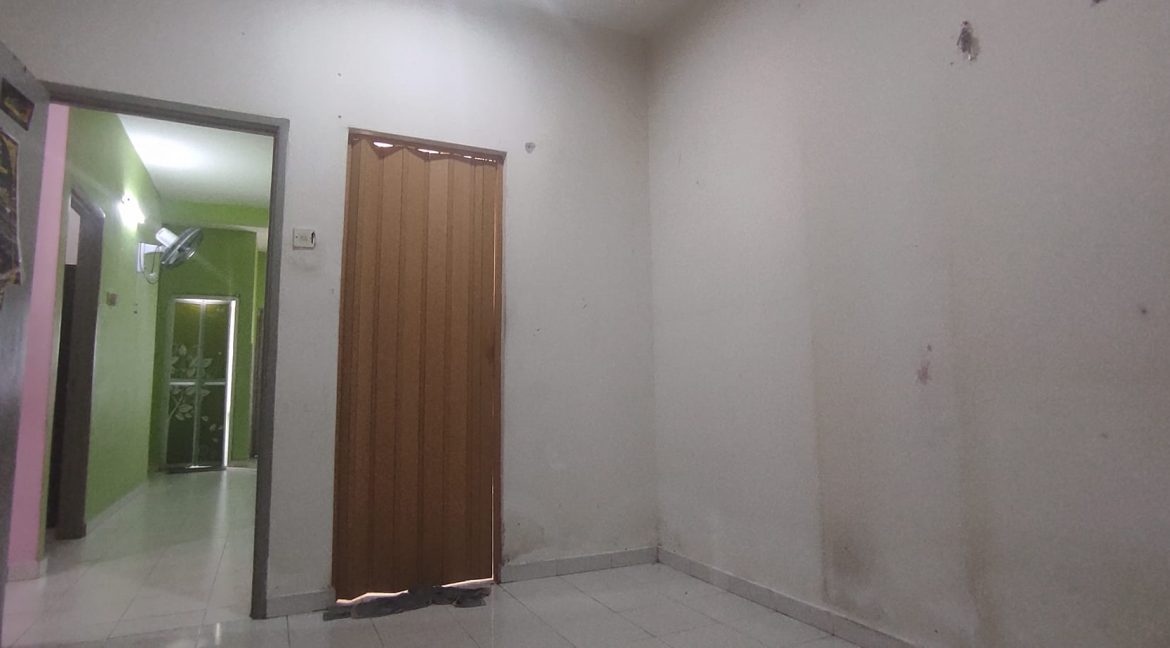 Ejen Hartanah Batu Gajah Perak-Rumah Teres Setingkat(leasehold) Medan Bali MasTronoh Perak12)