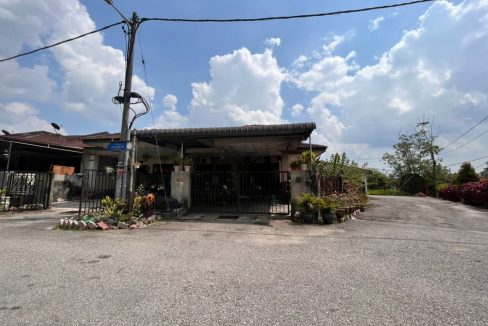 Ejen Hartanah Behrang Tanjung Malim Perak -Rumah Teres Corner Lot Behrang Untuk Dijual