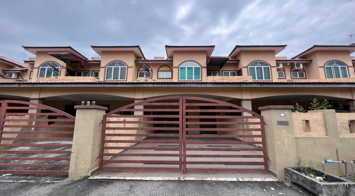 Ejen Hartanah Kuala Kangsar-Rumah Teres Dua Tingkat Untuk Dijual Di Taman Puncak Bougainvilla-1