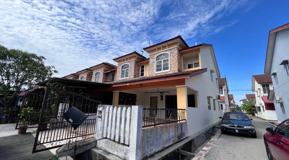 [End lot] Rumah Teres Dua (2) Tingkat Untuk Dijual Di Desa Manjung Raya,Perak