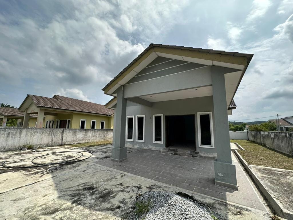 Rumah Banglo Setingkat Untuk Dijual Di Batu Gajah, Perak