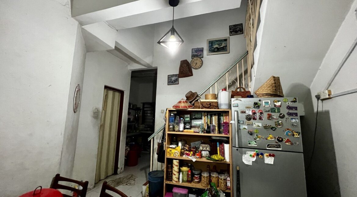 Ejen Hartanah Menglembu-Rumah Teres 1.5 tingkat Corner lot Di Taman Impian Adril-21
