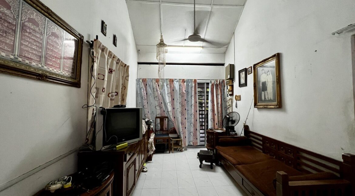 Ejen Hartanah Menglembu-Rumah Teres 1.5 tingkat Corner lot Di Taman Impian Adril-22