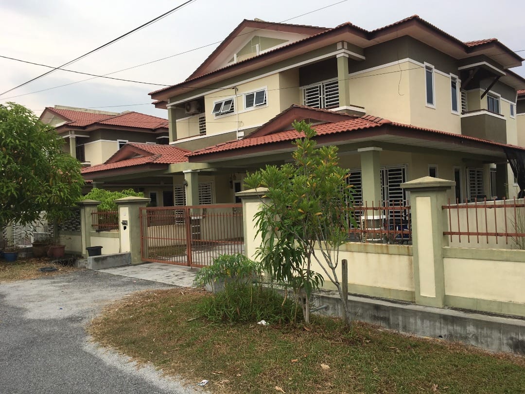 [Depan Tasik] Rumah Semi-D Cluster 2 Tingkat Untuk Dijual Di Lakeville, Seri Iskandar, Perak