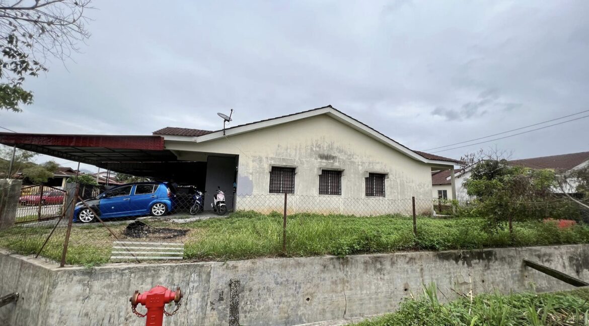 Ejen Hartanah Simpang Pulai-Rumah Teres Setingkat Corner Unit Di Taman Mesra Raia-4