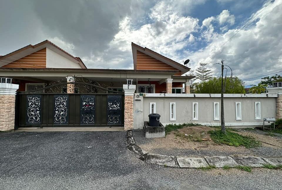 Ejen Hartanah Chemor-Corner Lot Rumah Semi-D Setingkat Untuk Dijual Di Medan Klebang Mewah-1