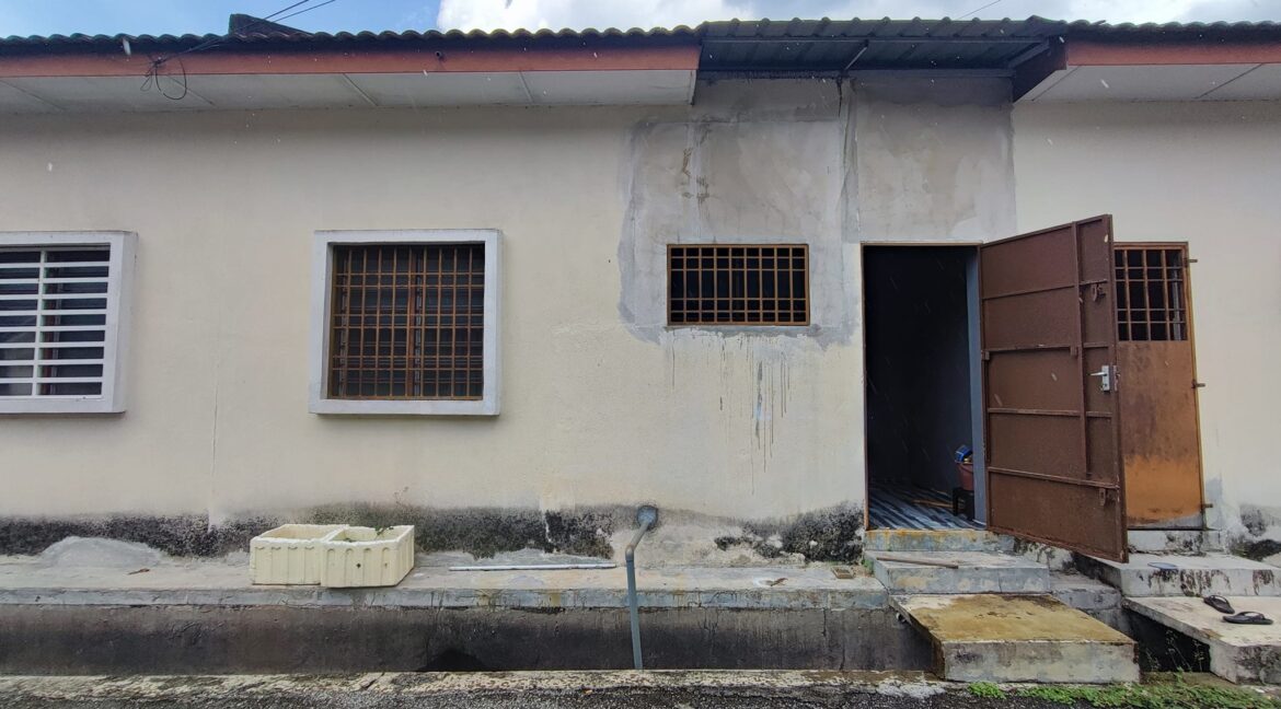 Ejen Hartanah Ipoh-Rumah Teres Setingkat Di Medan Pengkalan Untuk Dijual-7