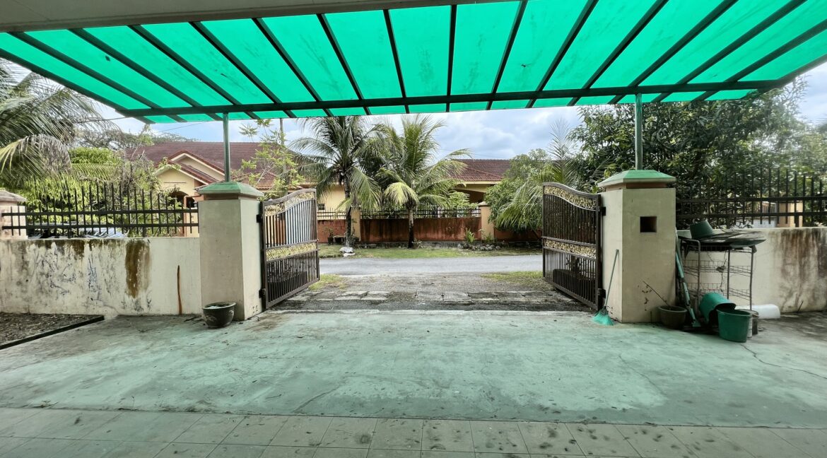 Ejen Hartanah Chemor-Rumah Banglo Setingkat Di RPT Batu 10 Chemor Untuk Dijual-3