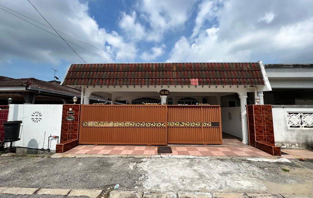 (Facing Open) Rumah Semi D Untuk Dijual Di Taman Fasa 2J Manjung Perak (20)