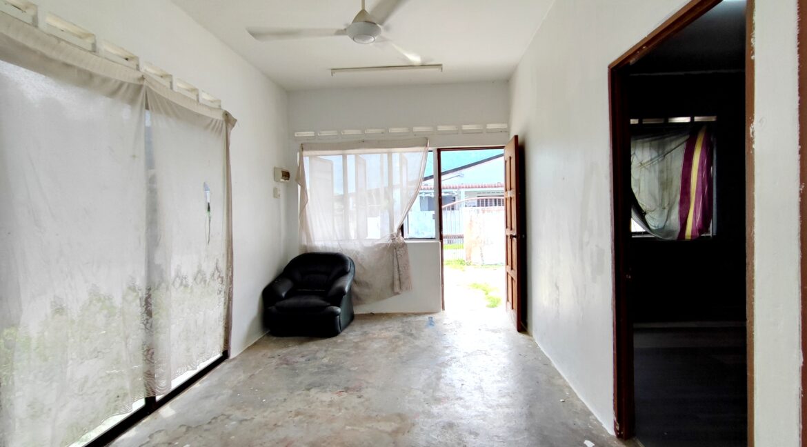 Rumah Teres Corner Lot Murah Untuk Dijual Di Taman Desa Jana Bukit Jana Kamunting Taiping (6)