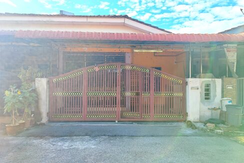 [OPEN FACING] Rumah Teres Setingkat Untuk Dijual Di Taman Melor Teluk Intan Perak.
