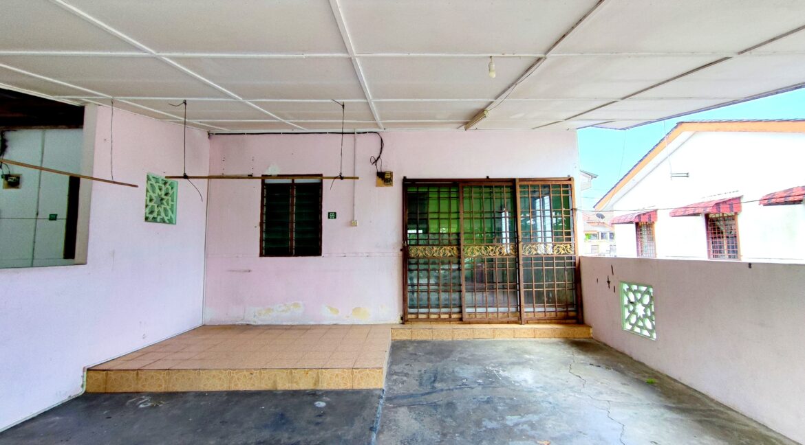 Rumah Endlot Teres Setingkat Untuk Dijual di Behrang 2020, Perak (12)