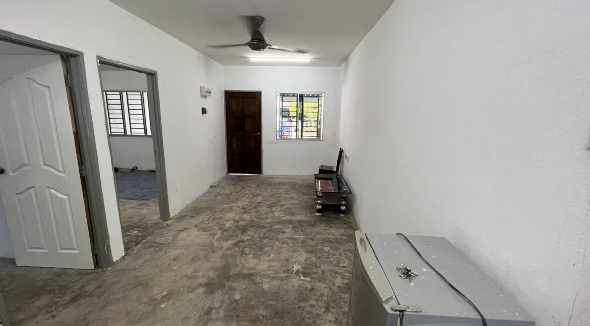 Rumah Teres Setingkat Untuk Dijual Di Taman Klebang Jaya Ipoh (18)