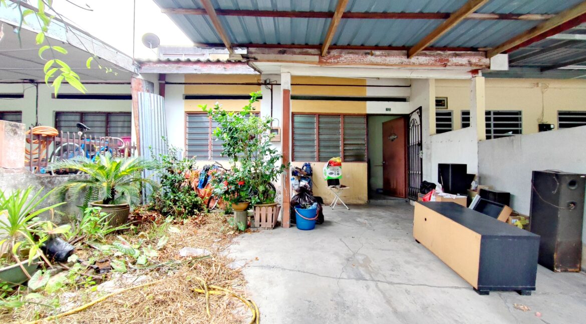 Rumah Teres Stingkat Untuk Dijual Di Taman Pulai Jaya Simpang Pulai Ipoh Perak (5)