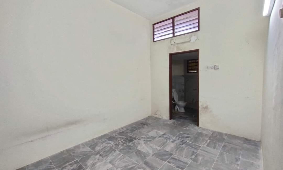 Rumah Teres Setingkat Menarik untuk Dijual di Medan Pengkalan Mutiara, Ipoh 5