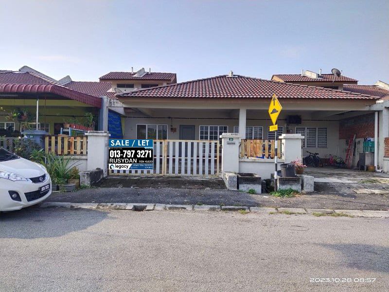 Rumah Teres Setingkat Untuk Dijual di Taman Kinding Raya, Tg Rambutan, Perak