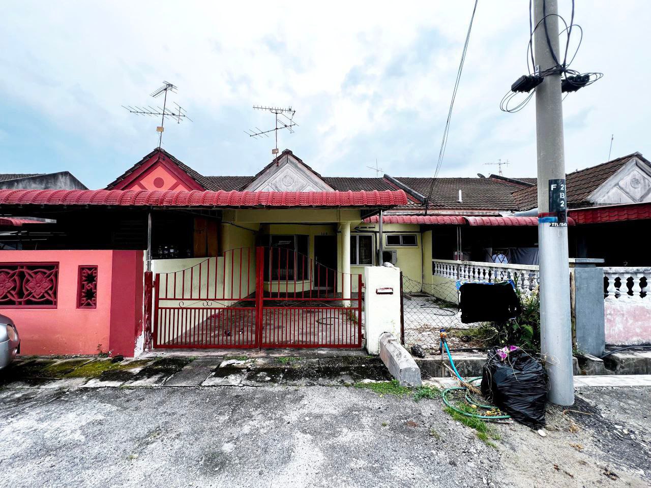 Rumah Teres Setingkat Untuk Dijual Segera @ Seri Manjung Fasa 2G, Manjung, Perak