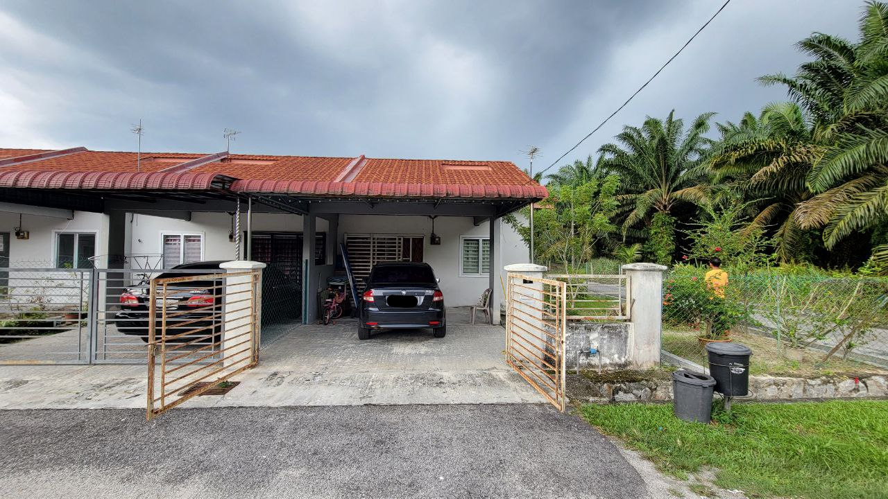 Rumah End Corner Lot Di Taman Bakti Changkat Petai , Tapah Perak Untuk Dijual