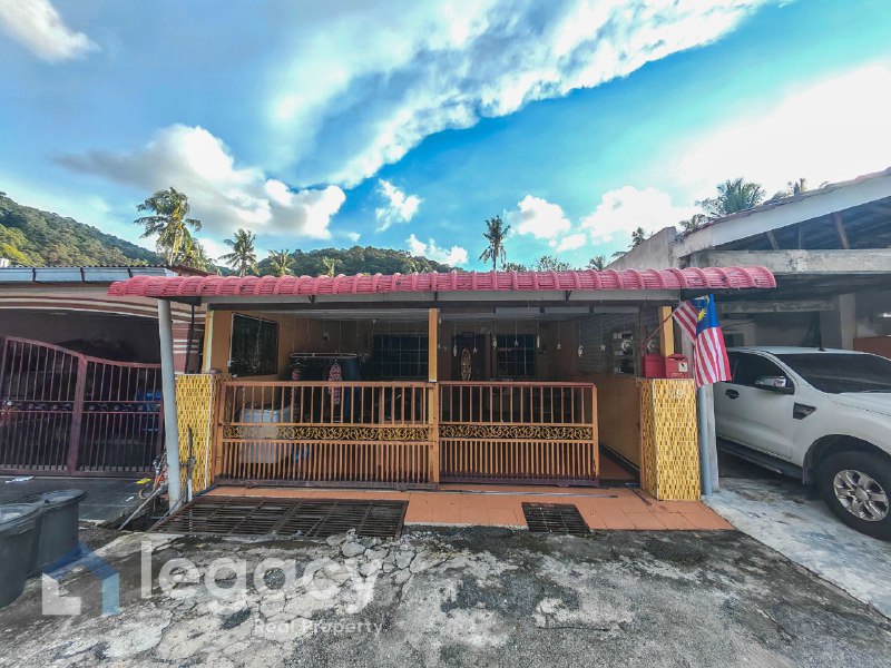 Rumah Teres Setingkat Untuk Dijual Di Taman Sri Batik, Lumut, Perak