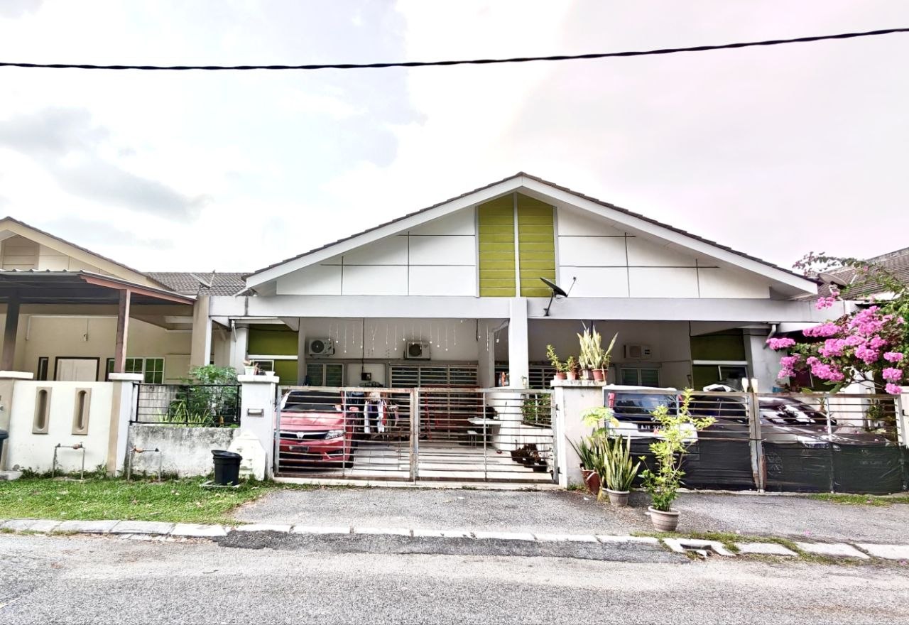 Teres Setingkat Facing Open Untuk DIjual Di Lakeville, Seri Iskandar
