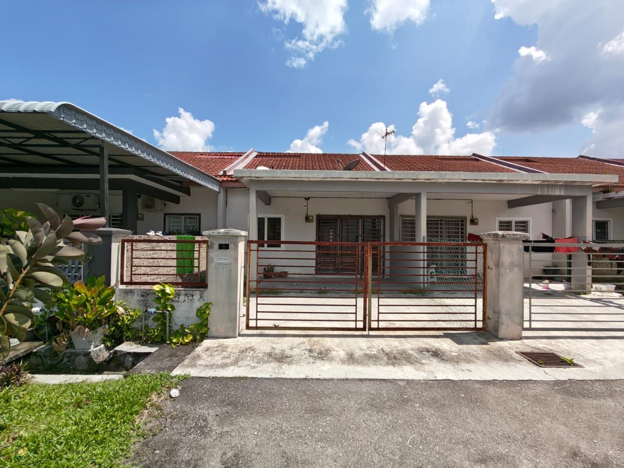 Teres Setingkat Untuk Dijual Di Taman Bakti , Changkat Petai Tapah Perak